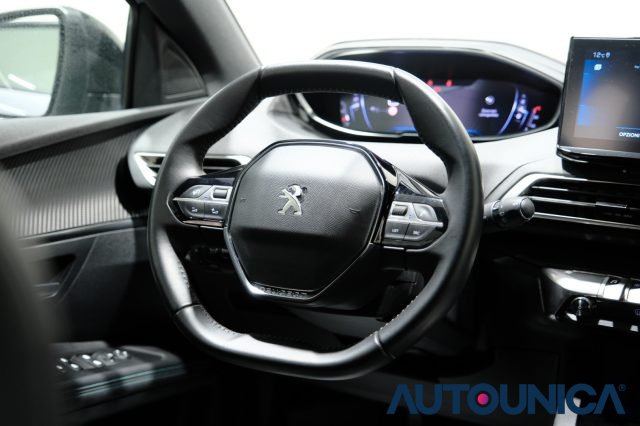 PEUGEOT 3008 usata, con Sensore di luce