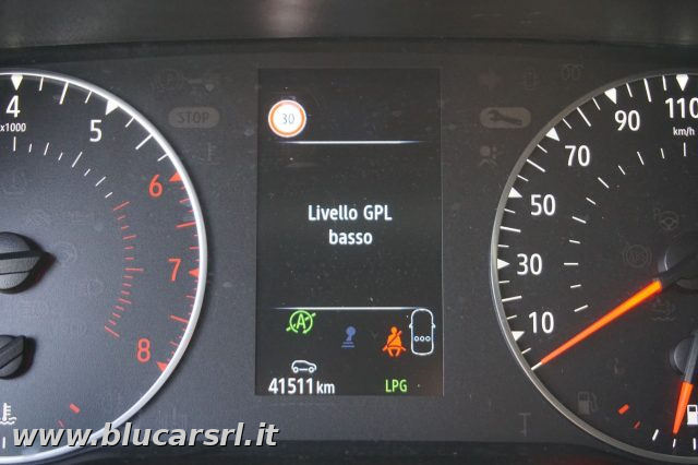 RENAULT Clio usata, con Sedile posteriore sdoppiato