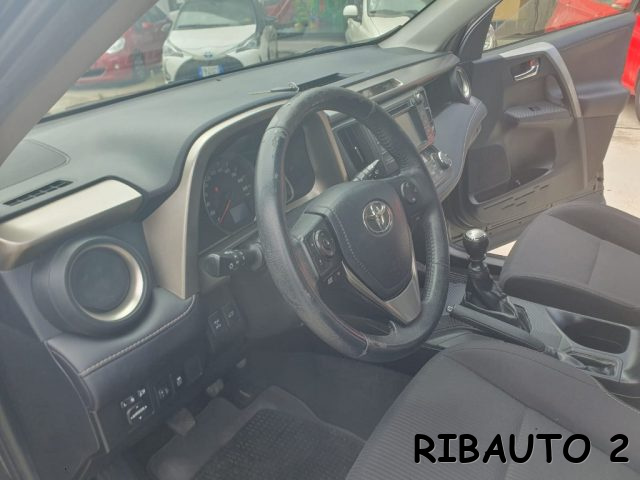 TOYOTA RAV 4 usata, con Cerchi in lega