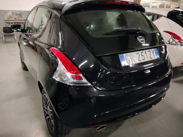LANCIA Ypsilon usata, con ESP