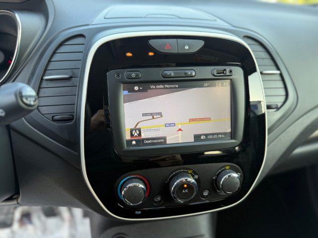 RENAULT Captur usata 14
