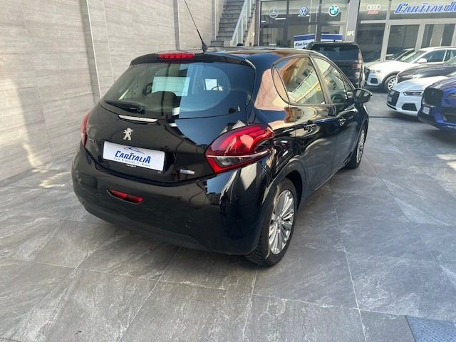 PEUGEOT 208 usata, con Autoradio