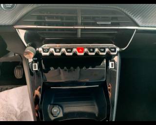 PEUGEOT 208 usata, con Volante in pelle