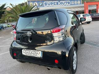TOYOTA iQ usata, con Alzacristalli elettrici