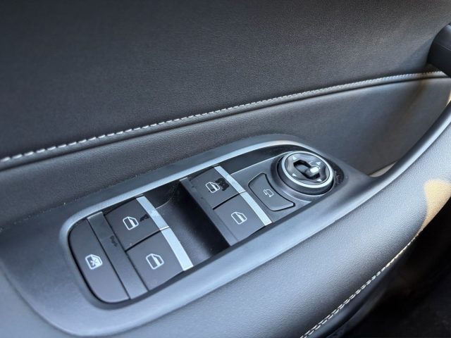 DR MOTOR DR5 usata, con Bluetooth