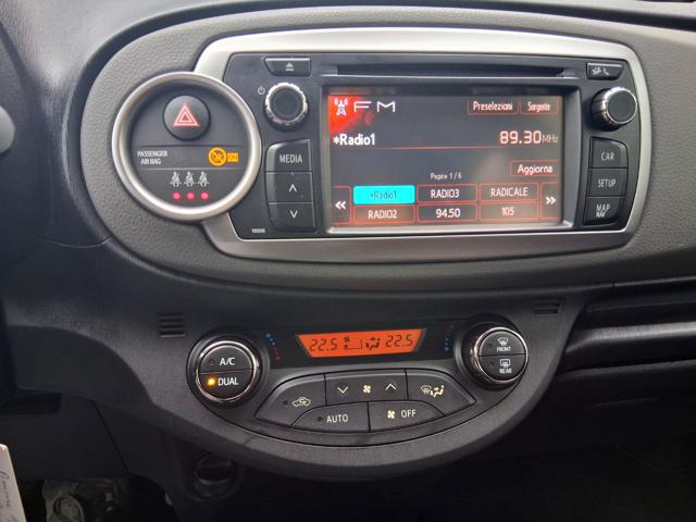 TOYOTA Yaris usata 24