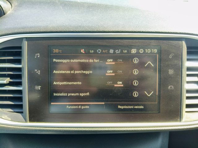 PEUGEOT 308 usata, con Park Distance Control