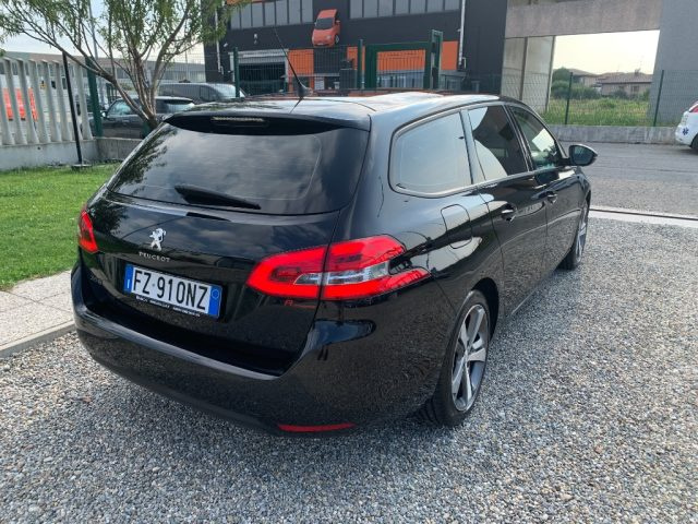 PEUGEOT 308 usata, con Alzacristalli elettrici