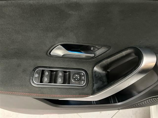 MERCEDES-BENZ CLA usata 26