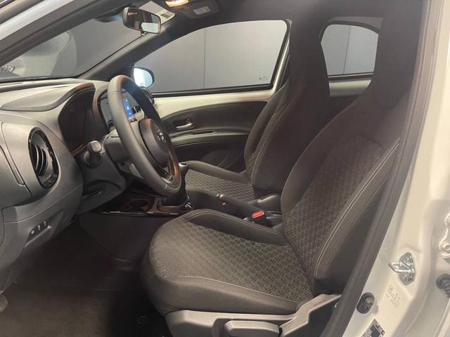 TOYOTA Aygo X usata, con Controllo automatico clima