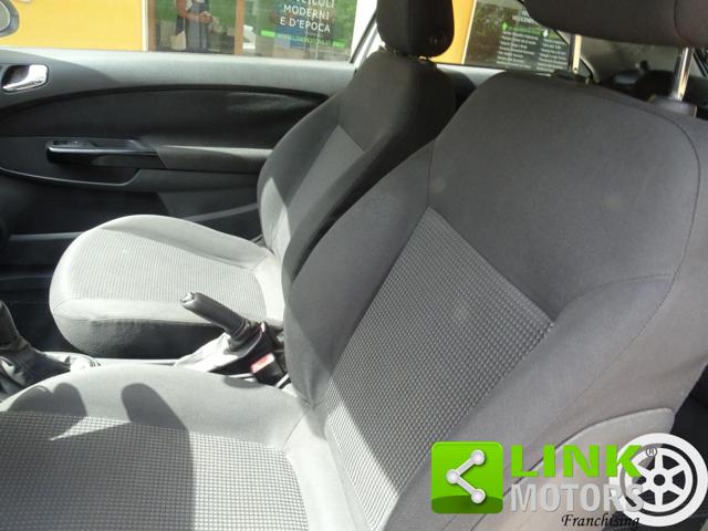 OPEL Corsa usata, con Climatizzatore