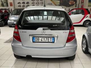 MERCEDES-BENZ A 200 usata, con Airbag laterali