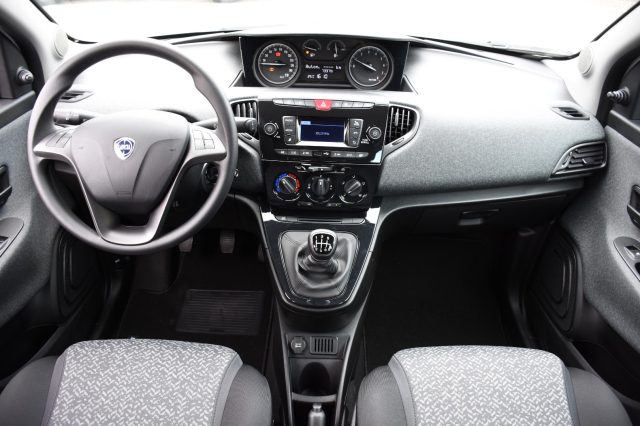 LANCIA Ypsilon usata, con Controllo trazione