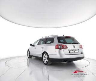 VOLKSWAGEN Passat usata 3