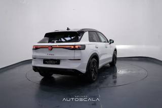 VOLKSWAGEN T-Roc usata, con Autoradio