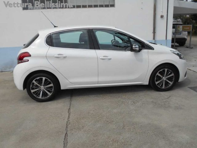 PEUGEOT 208 usata, con Airbag laterali