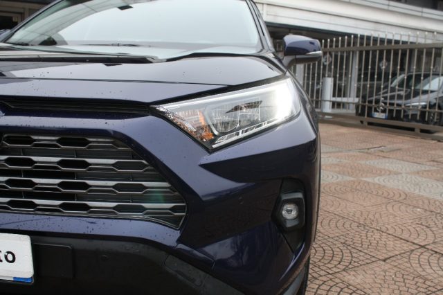 TOYOTA RAV 4 MY23 usata, con Specchietti laterali elettrici