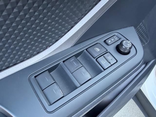 TOYOTA C-HR usata, con Specchietti laterali elettrici