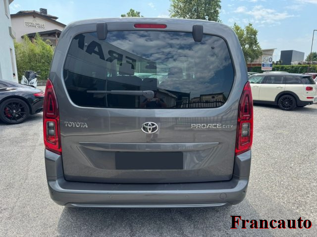 TOYOTA Proace City Verso usata, con Airbag