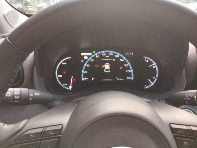TOYOTA Yaris Cross usata, con ESP