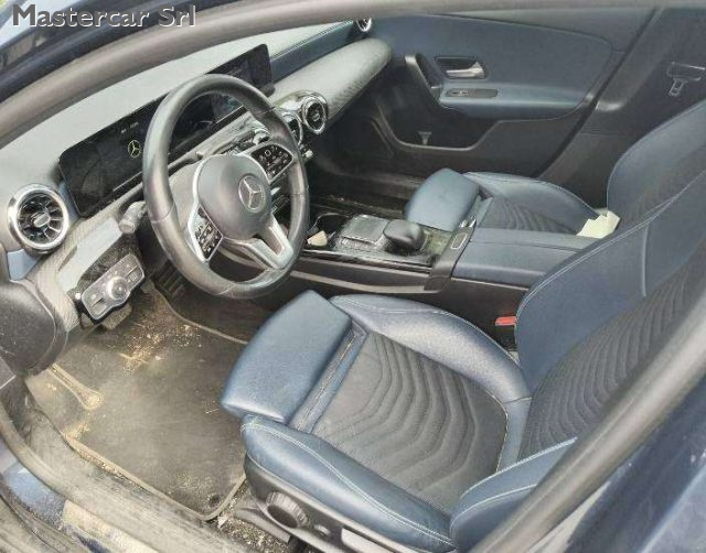 MERCEDES-BENZ A 180 usata, con Chiusura centralizzata