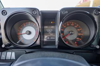 SUZUKI Jimny usata, con Bluetooth