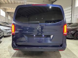 MERCEDES-BENZ V 220 usata, con Autoradio