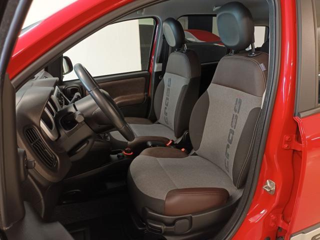 FIAT Panda Cross usata, con Volante in pelle