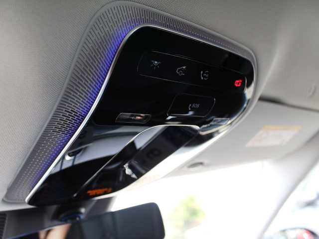 MERCEDES-BENZ C 200 usata, con Specchietti laterali elettrici