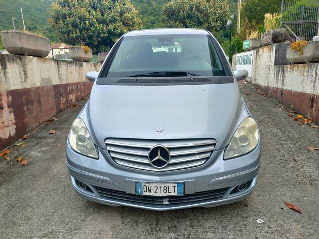 MERCEDES-BENZ B 200 usata, con Fendinebbia