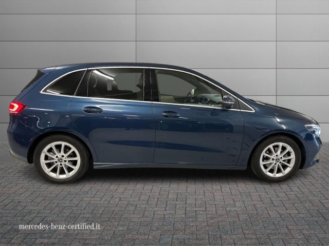 MERCEDES-BENZ B 180 usata, con Alzacristalli elettrici