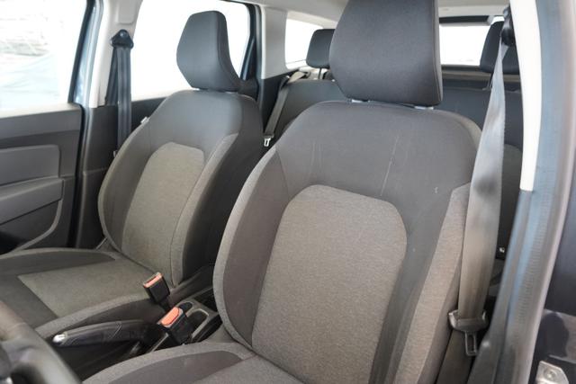 DACIA Duster usata 13