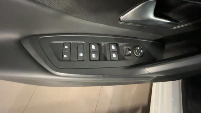 PEUGEOT 308 usata, con USB