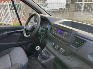 RENAULT Trafic usata, con Bluetooth