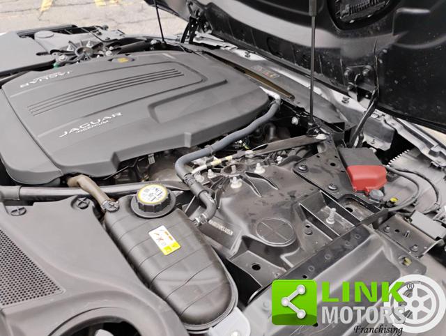 JAGUAR F-Type usata, con Luci diurne