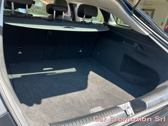 MERCEDES-BENZ CLA 180 usata, con Bracciolo