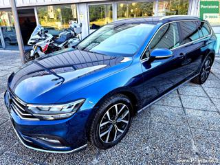 VOLKSWAGEN Passat Variant usata, con Airbag laterali