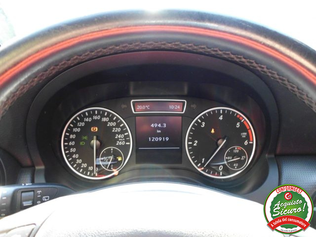 MERCEDES-BENZ A 180 usata, con USB