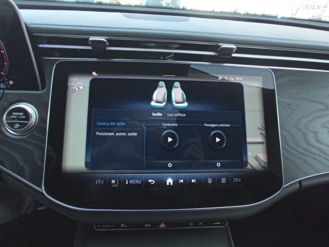 MERCEDES-BENZ E 220 usata, con Sedile posteriore sdoppiato