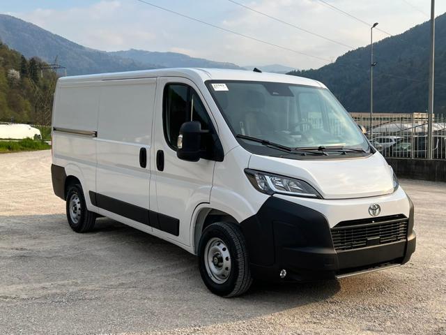 TOYOTA Proace Max usata, con Airbag Passeggero