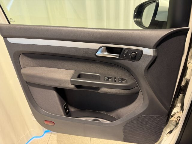 VOLKSWAGEN Touran usata, con Chiusura centralizzata
