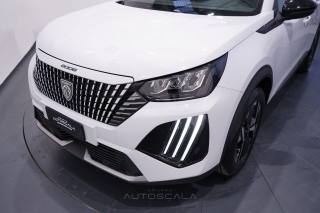 PEUGEOT 2008 usata, con Sensori di parcheggio posteriori