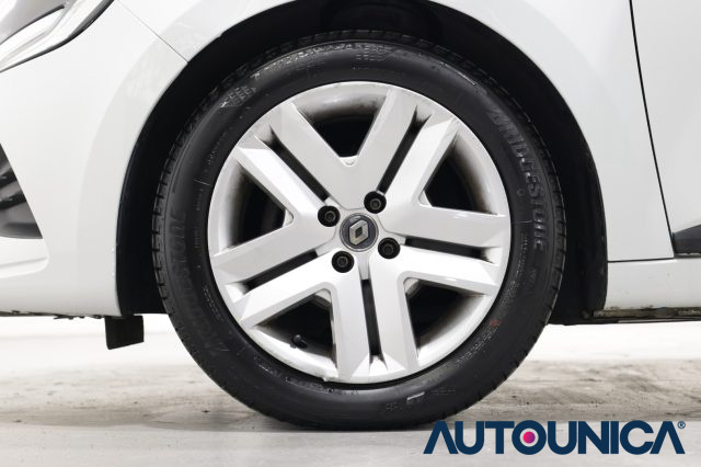 RENAULT Clio usata, con Fari LED