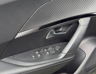 PEUGEOT 2008 usata, con Climatizzatore