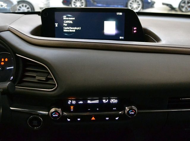 MAZDA CX-30 usata, con Autoradio