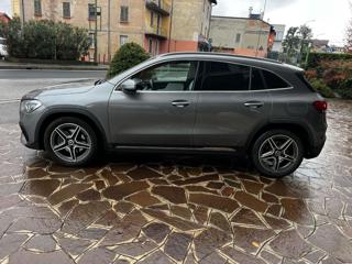 MERCEDES-BENZ GLA 200 usata, con Touch screen