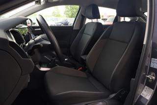 VOLKSWAGEN Taigo usata, con Autoradio