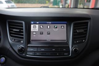 HYUNDAI Tucson usata, con Hill holder