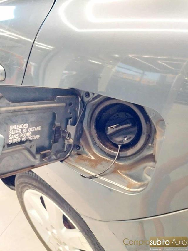 NISSAN Micra usata 16