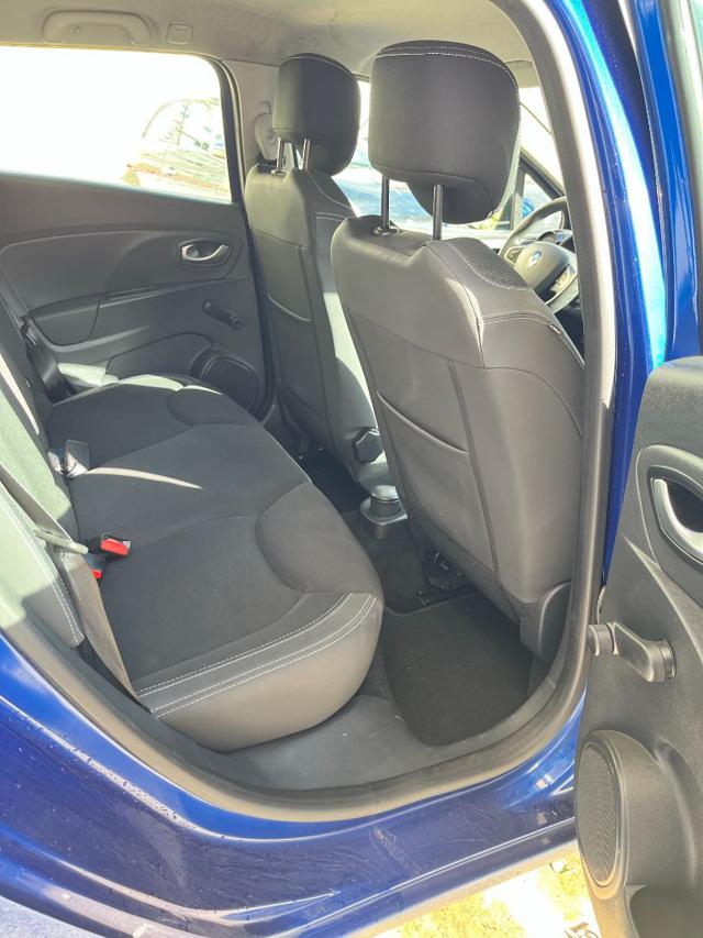 RENAULT Clio usata, con Sedile posteriore sdoppiato